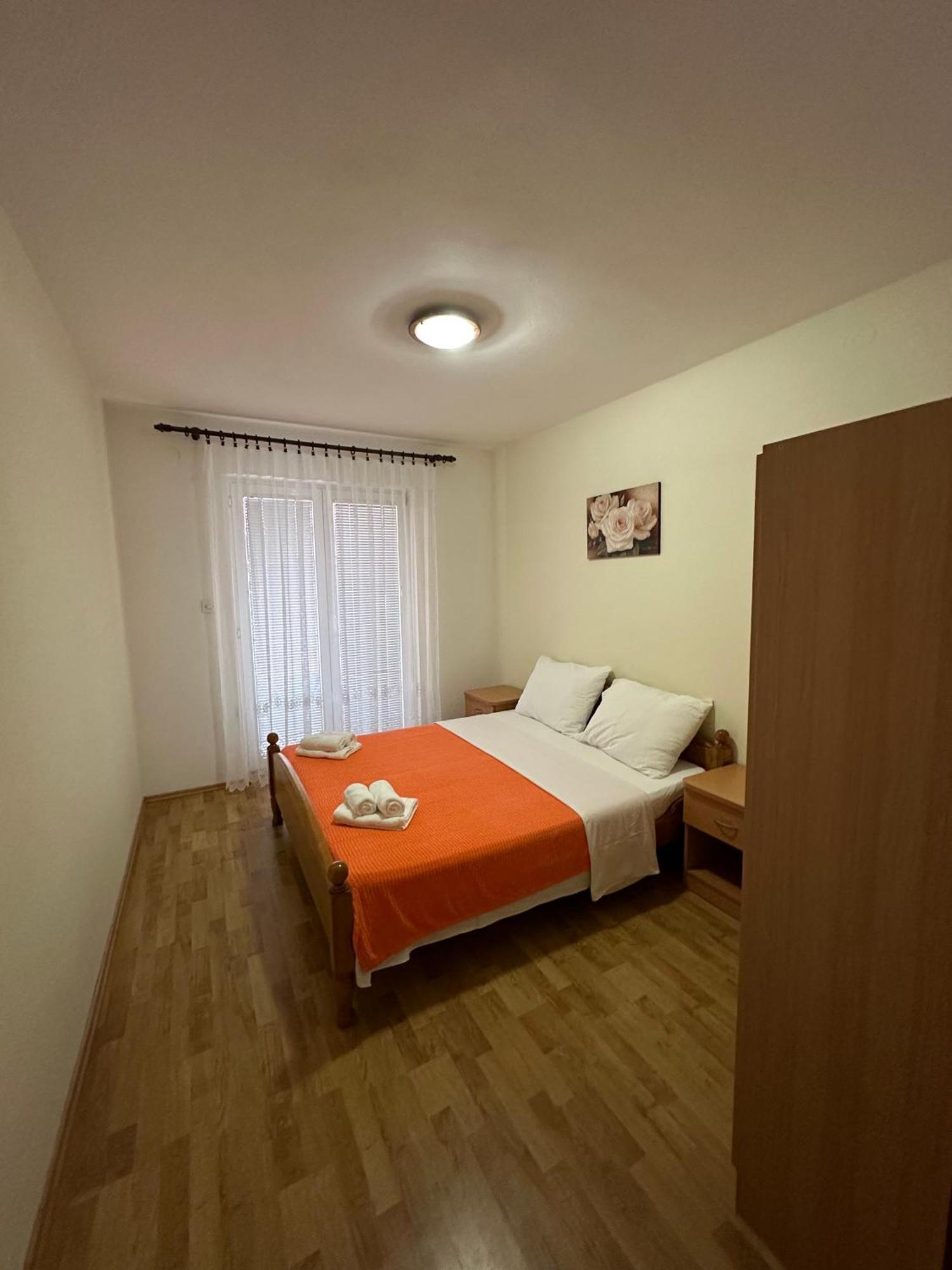 Apartmani Ana Malinska Ngoại thất bức ảnh