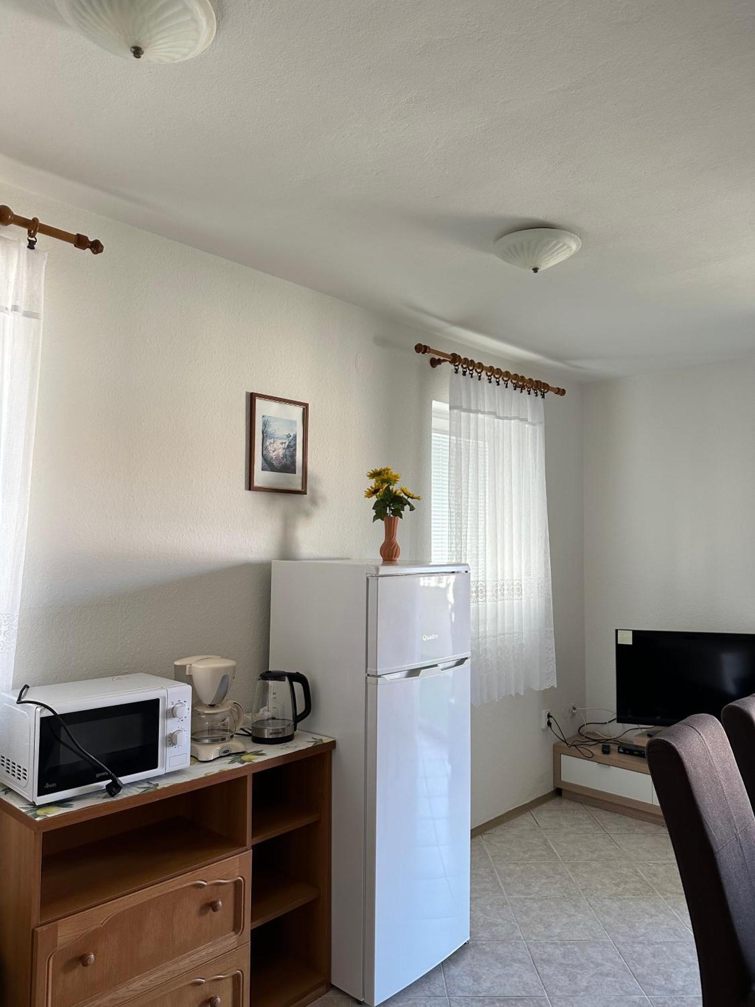 Apartmani Ana Malinska Ngoại thất bức ảnh